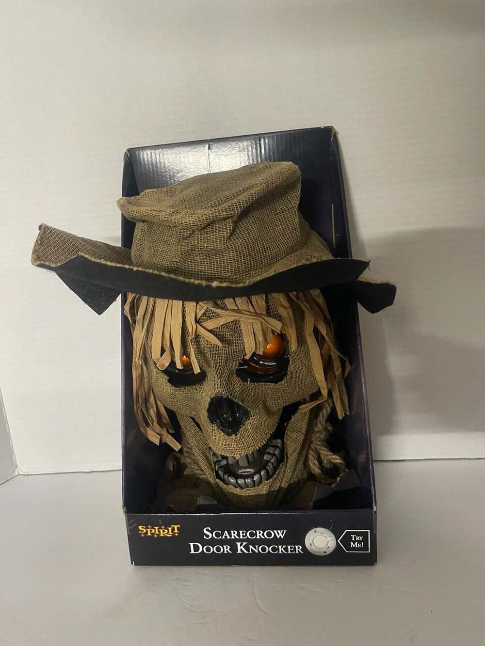 NIB Spirit Halloween 2020 Scarecrow Door Knocker Animated Prop Lighted Works